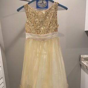 Gold Sequin Girls Formal Dress size 9/10